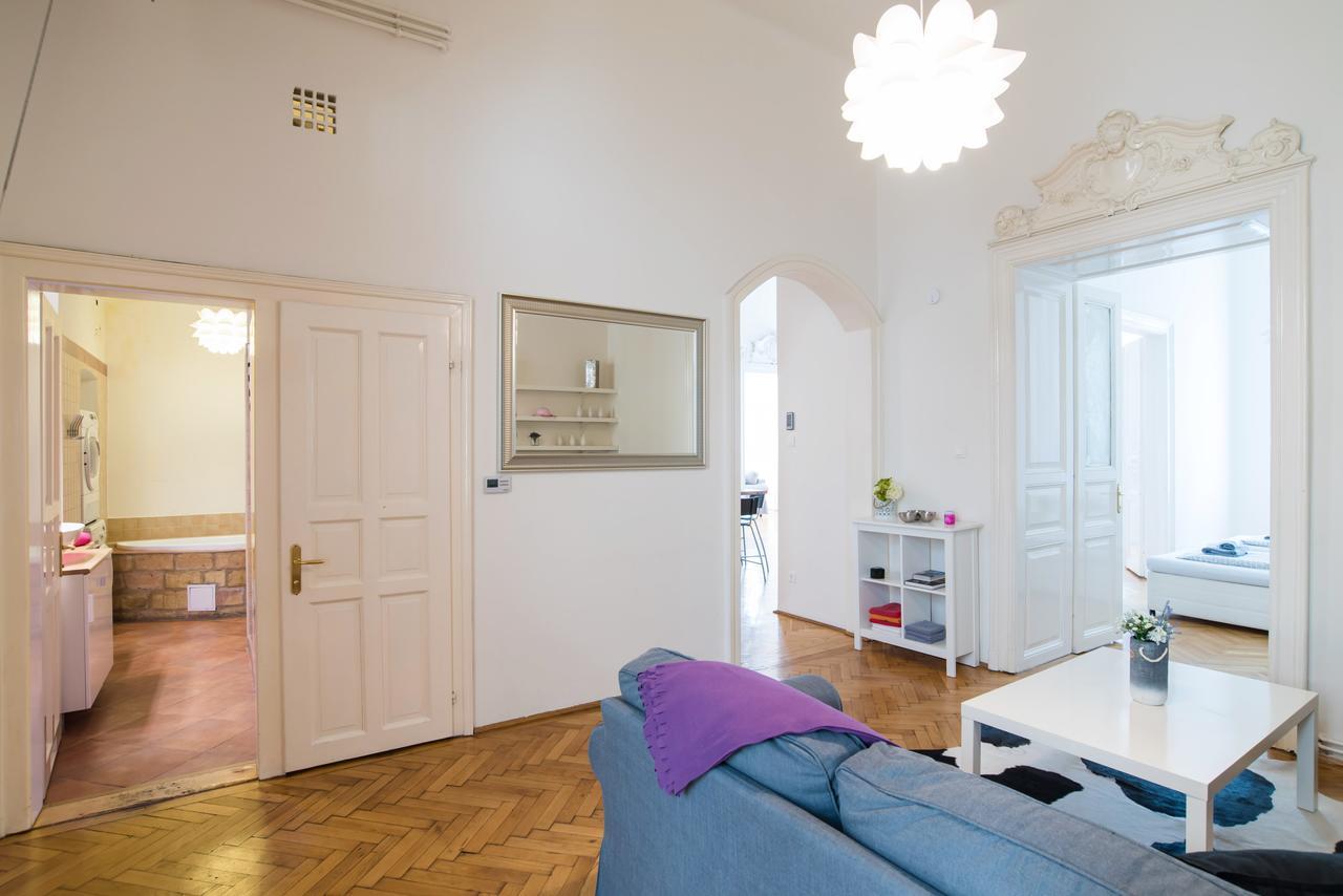 Broadway Apartment Budapest Exterior photo
