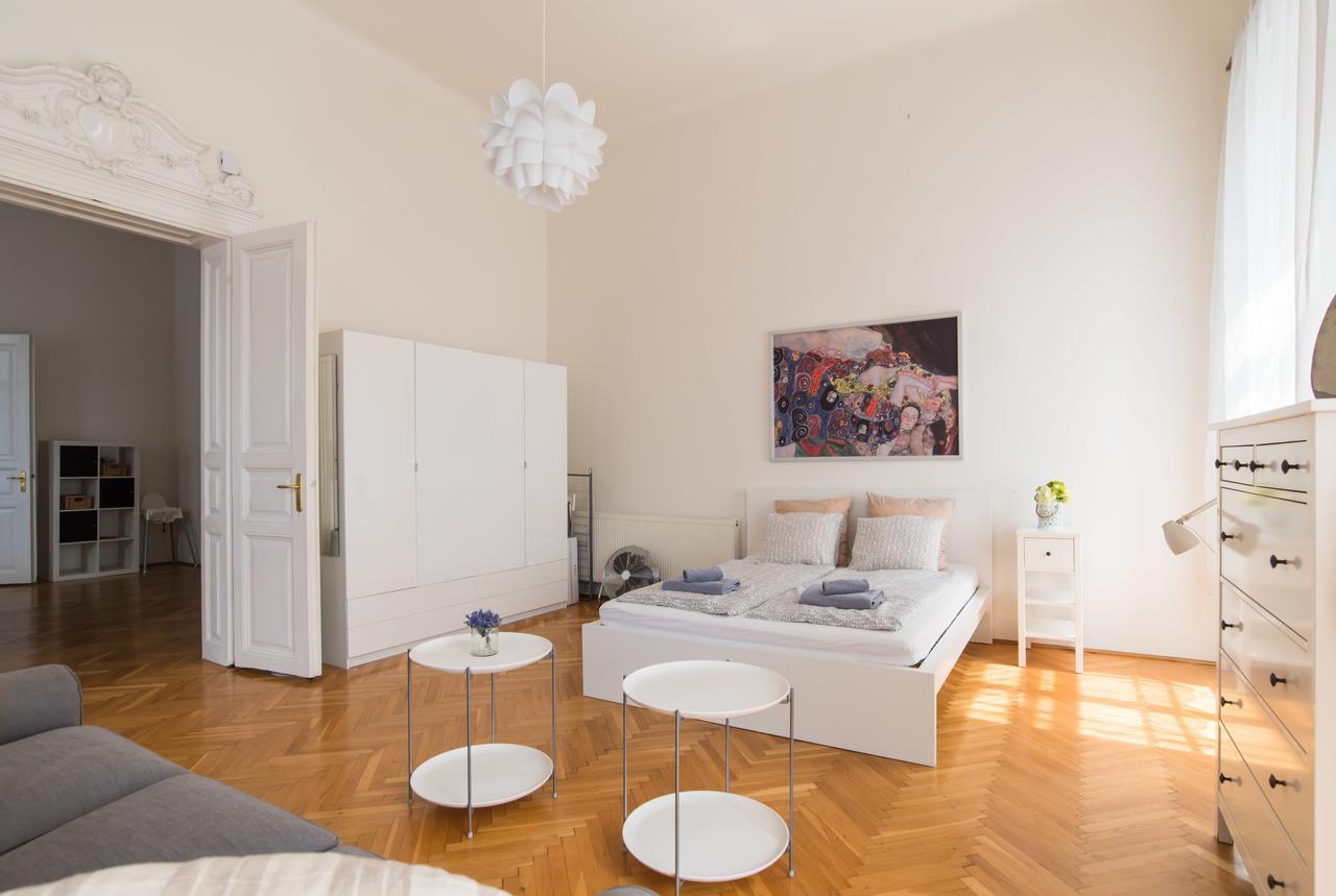 Broadway Apartment Budapest Exterior photo